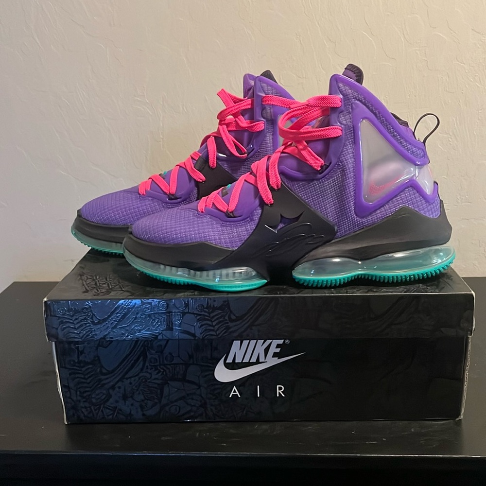 Nike LeBron 19 “DJ Bron” - 11.5